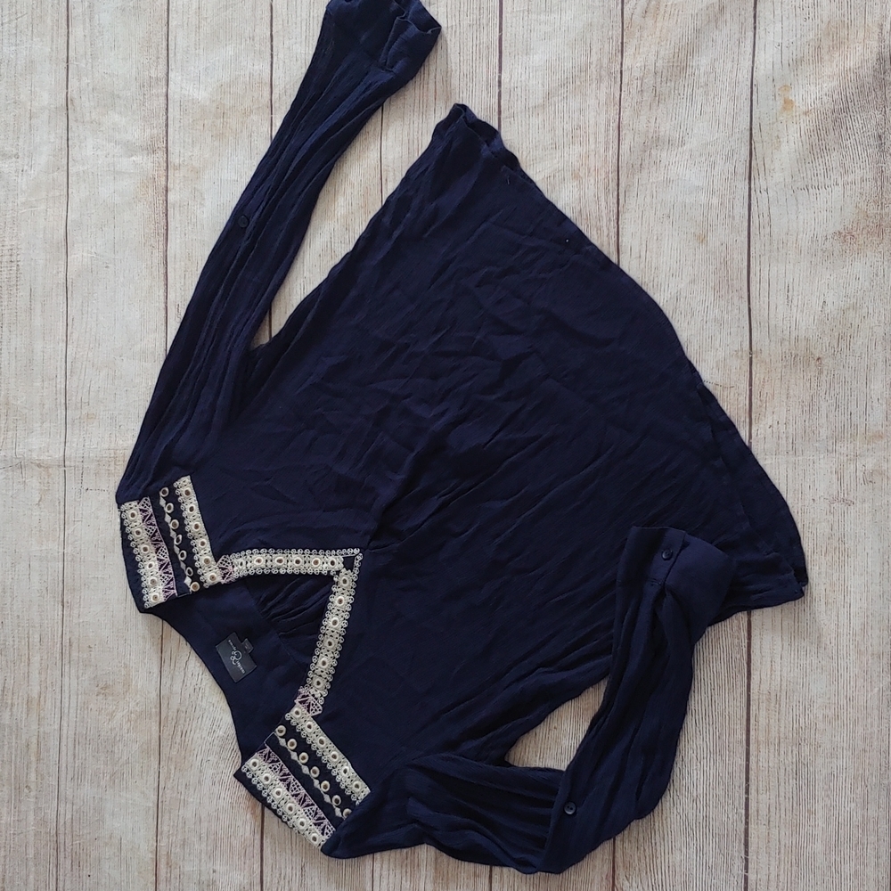 MARKET & SPRUCE EMBROIDERED‎ TOP SMALL